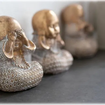 Altbaucharme! 2zimmer, Zentral Und 24h Check-in * Kilonia