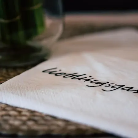 Altbaucharme! 2zimmer, Zentral Und 24h Check-in