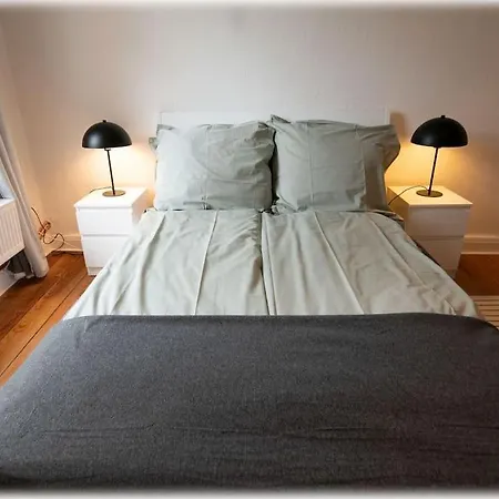 Altbaucharme! 2zimmer, Zentral Und 24h Check-in Apartament