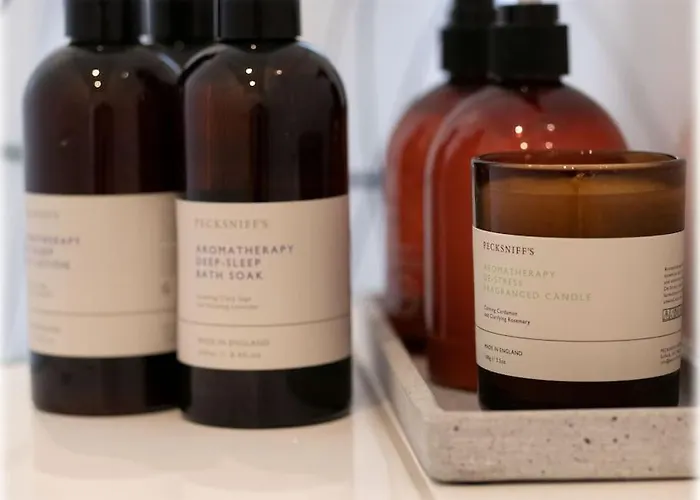 Altbaucharme! 2zimmer, Zentral Und 24h Check-in Lägenhet *