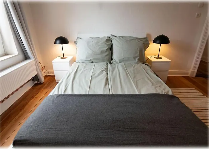 Altbaucharme! 2zimmer, Zentral Und 24h Check-in Lägenhet